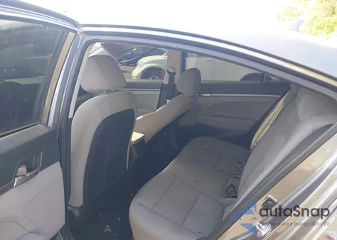 2018 Hyundai Elantra Se z USA, uszkodzony, nr VIN 5NPD74LF9JH391710